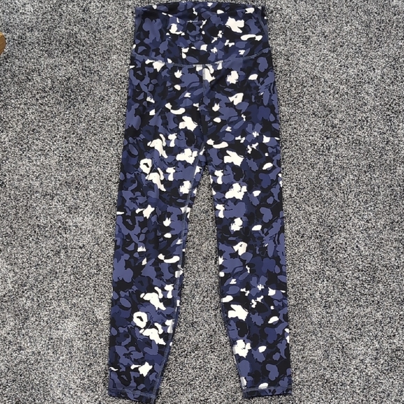 Blue/purple Camouflage 7/8 Leggings - Picture 1 of 3
